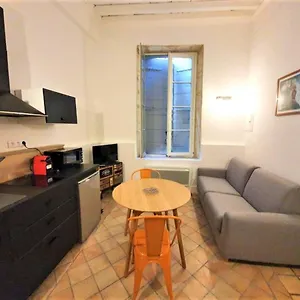 Appartement L'appart De La Rue Balze, Arles