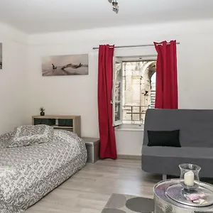 Appartamento Studio Avec Vue Sur Les Arénes, Arles